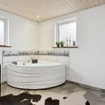 Holiday home Amazing In With Wifi *