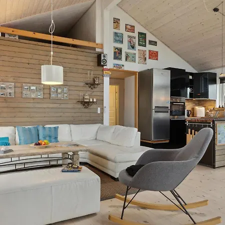 Awesome In With Kitchen Holiday home *